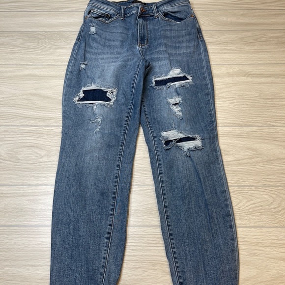 Judy Blue JB82525MD Relaxed Fit Distressed Patch Stretch Jeans Womens Size 11/30 - Picture 2 of 15